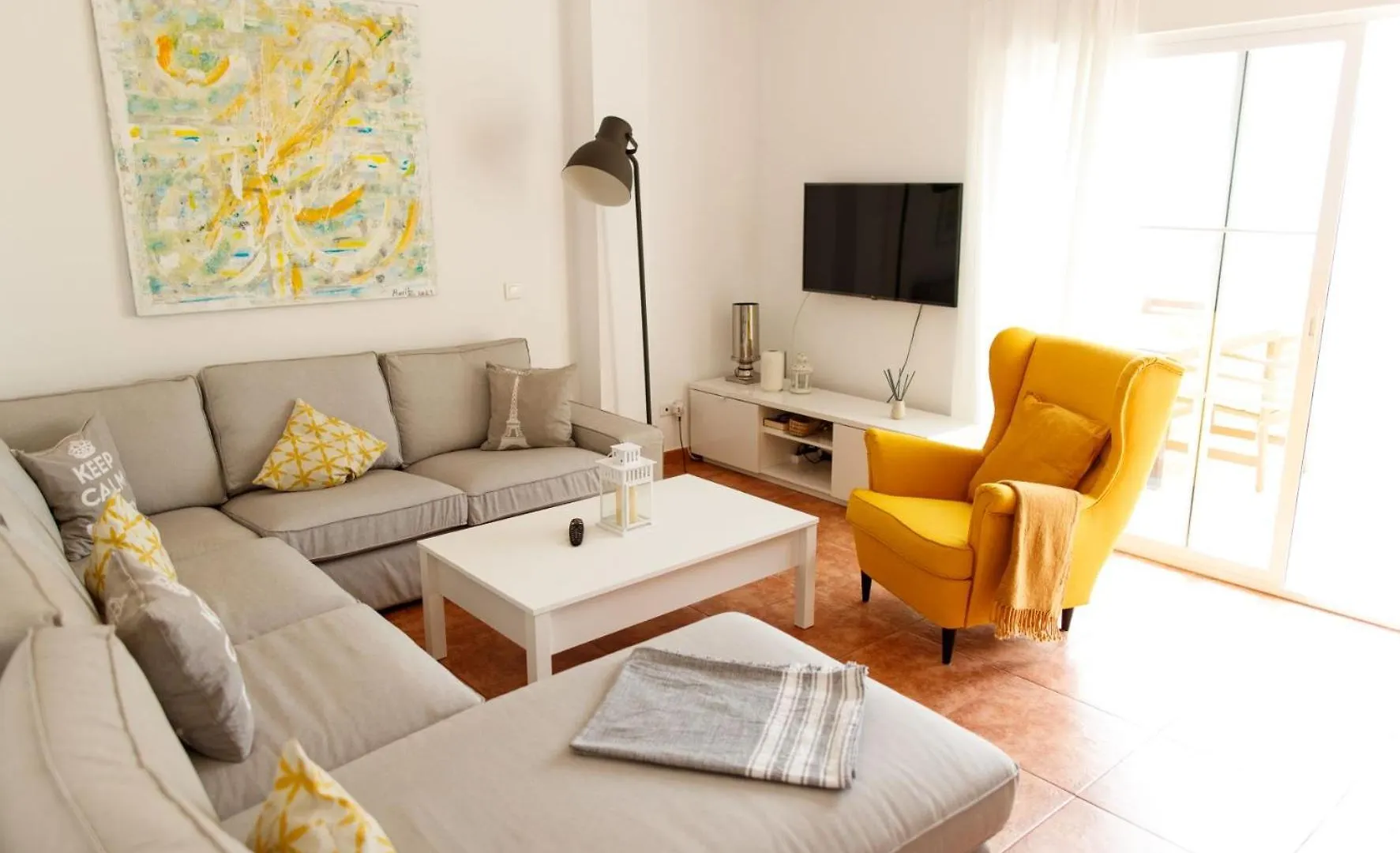 Apartamento Aire De Mar, Top Floor Flat With Sea Views And Two Terraces contacts