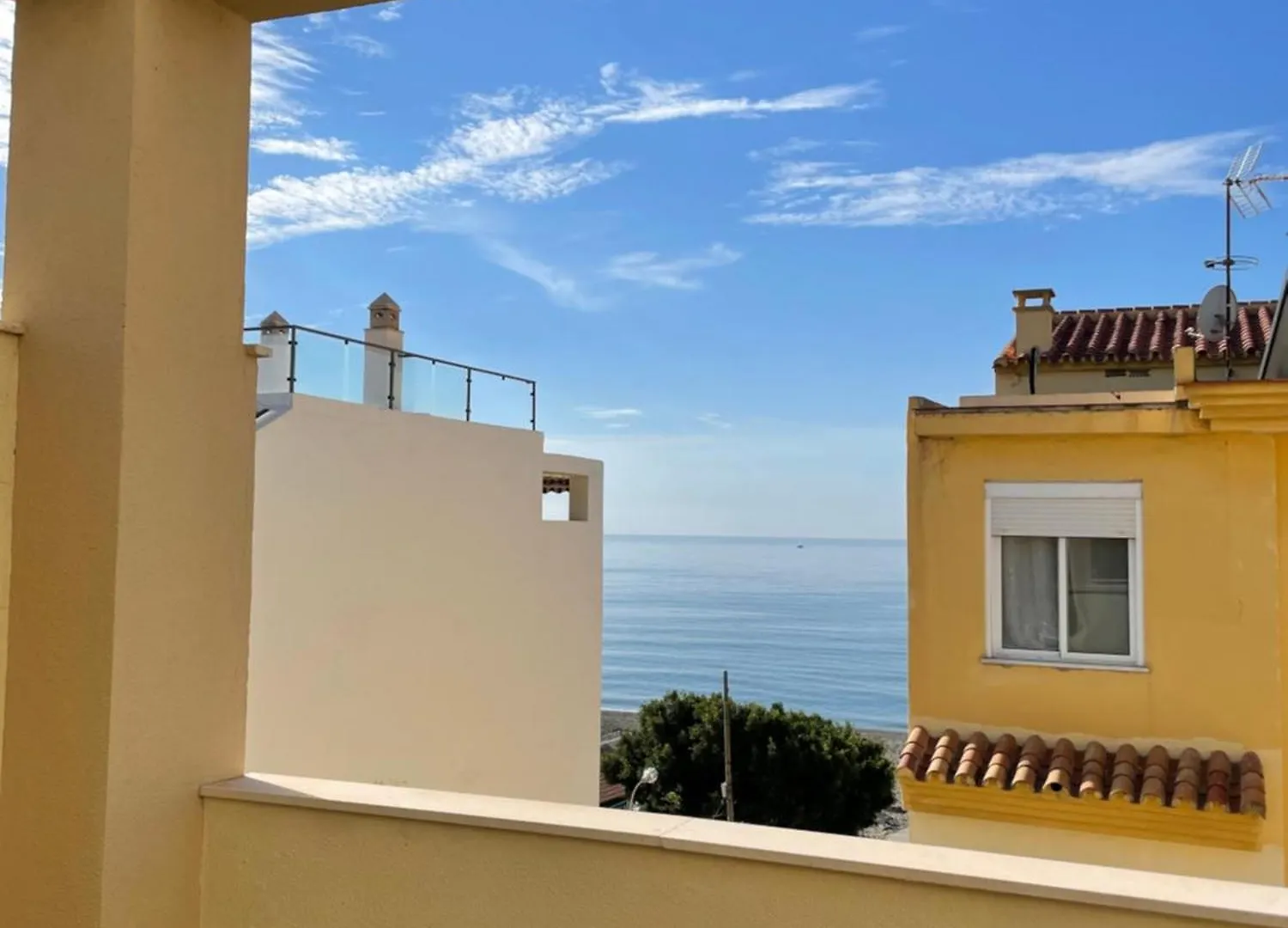 Apartamento Aire De Mar, Top Floor Flat With Sea Views And Two Terraces Caleta De Velez